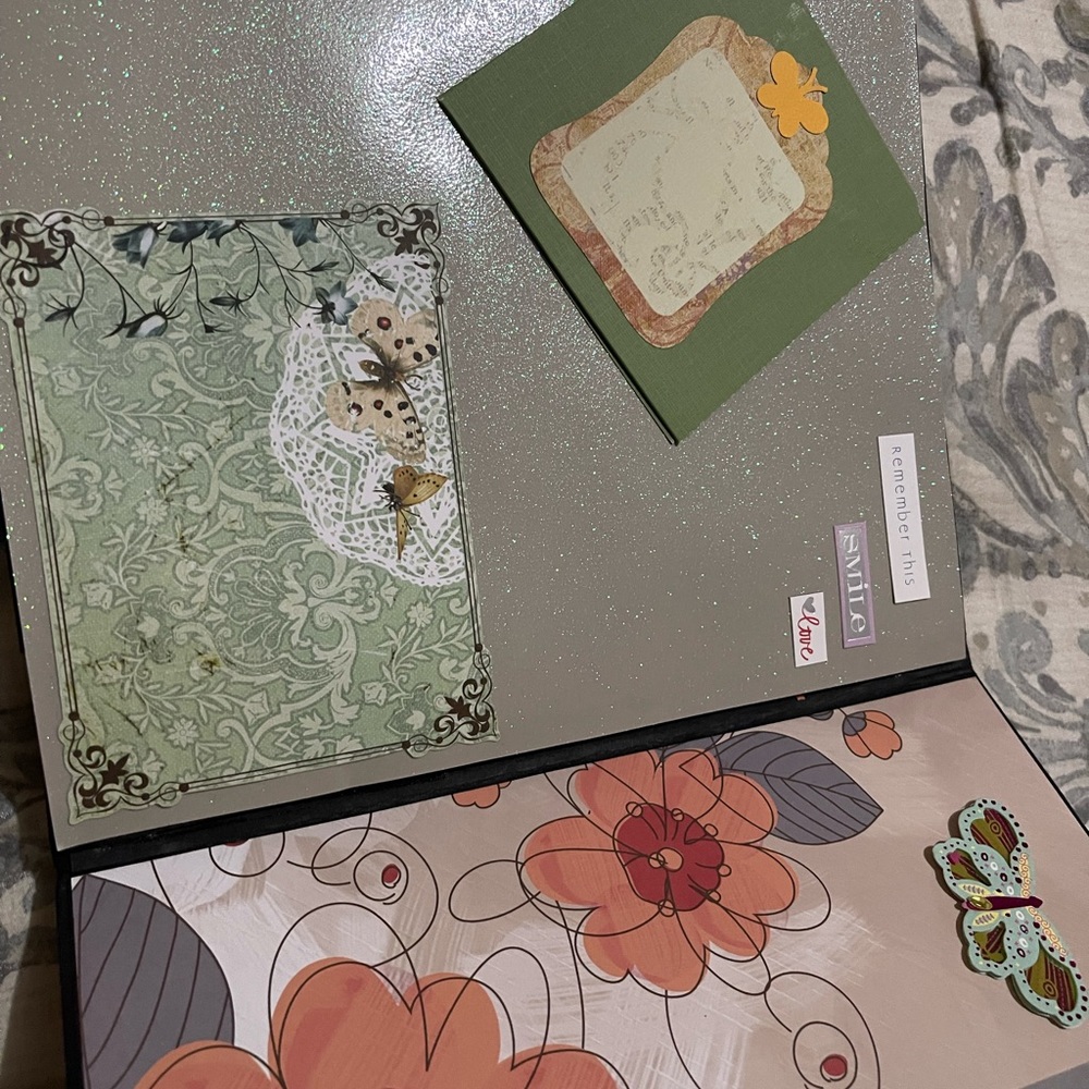 Scrapbook Photo Album - Picture 8 of 8
